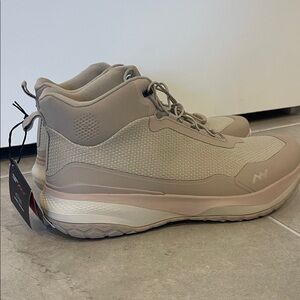 Muddy Vibe Zn-30 Lightweight Mid Top Hiking Boots